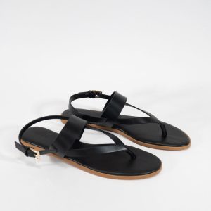 Crisscross Toe-Loop Sandals