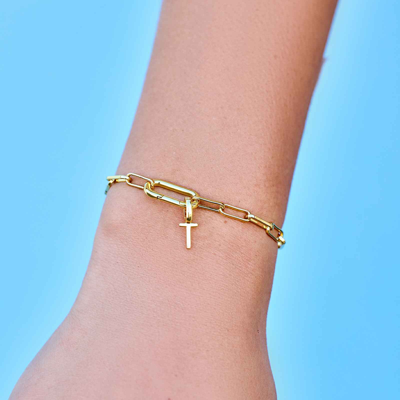 Harper Oval Charm Chain Bracelet - Image 4